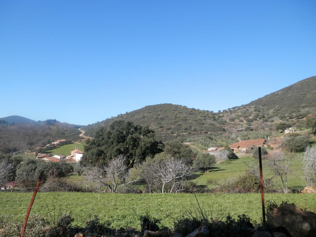 Apartamentos Rurales En Plena Sierra La Calera Exterior photo